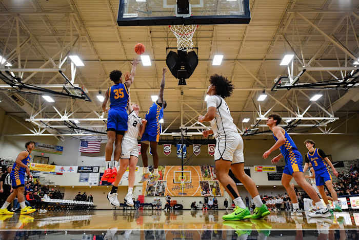 Barlow Mountainside boys basketball Les Schwab Invitational game December 26 2023 Naji Saker-12